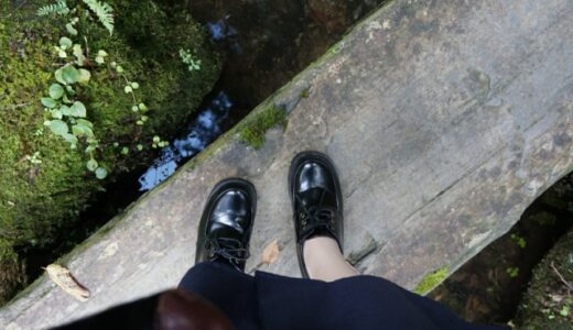 お葬式の靴でエナメル素材はさすがにマズイ？黒でもダメ？