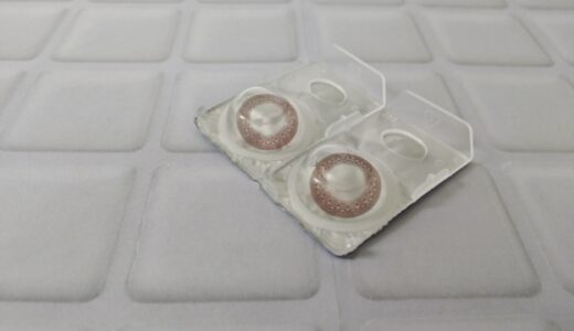 お葬式にカラコンはダメ？葬儀の場だと白い目で見られる？
